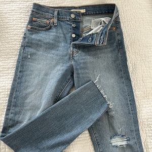 Levi High Rise Wedgie Skinny Jeans
